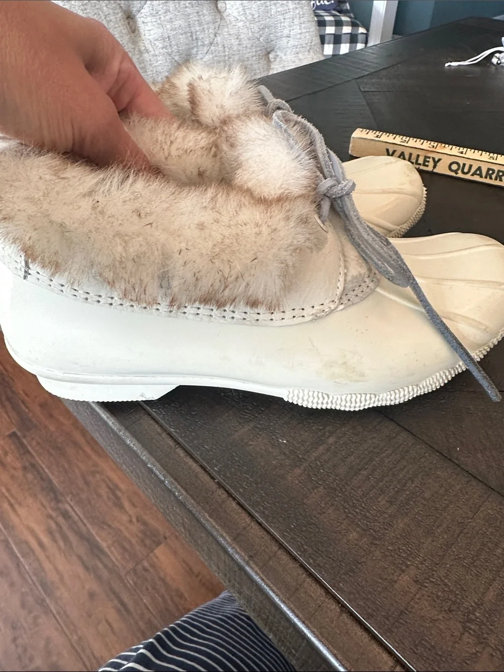 Sperry Women’s cream and baby blue/ gray Cream Faux-Fur Duck Boots worn twice